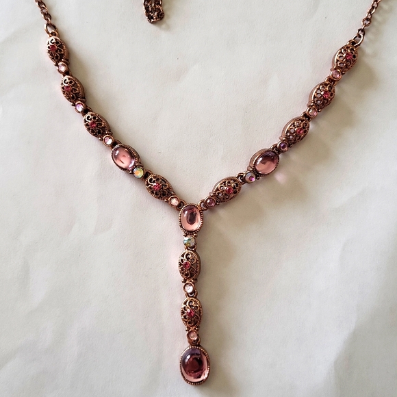 AVON Pink Necklace & Earring Set - Picture 11 of 12